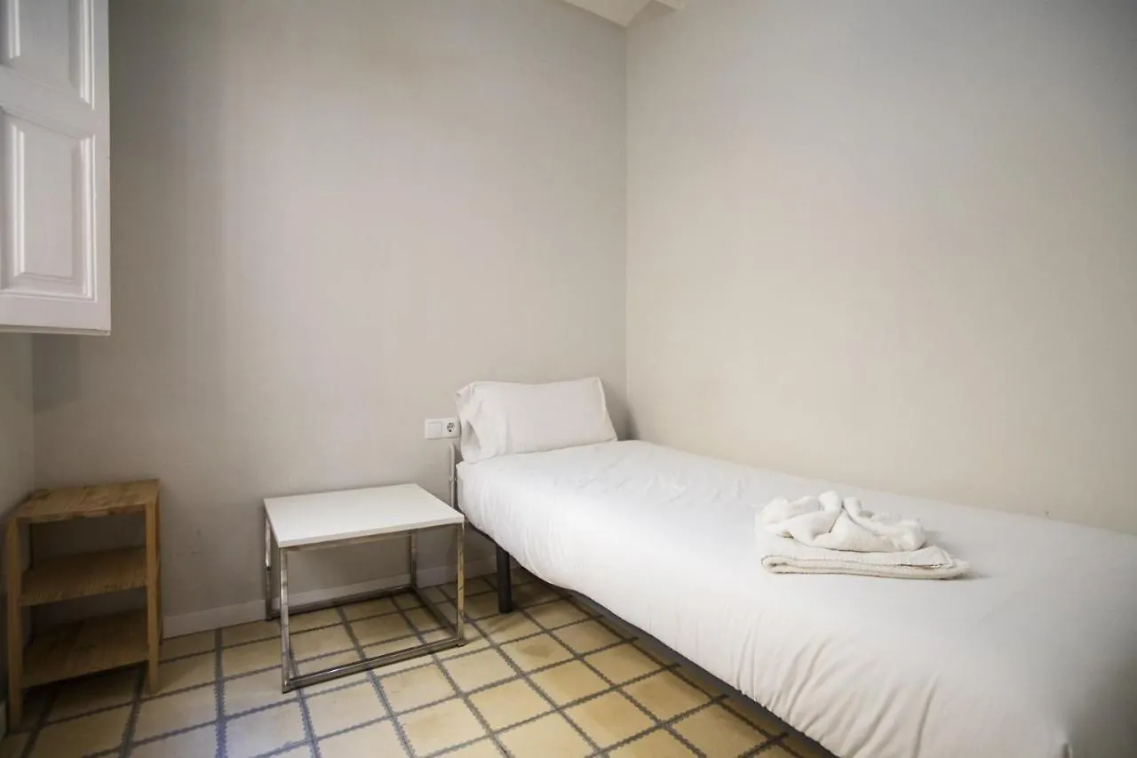 41Cob1019- Charming Rustic Apartment Barcelona